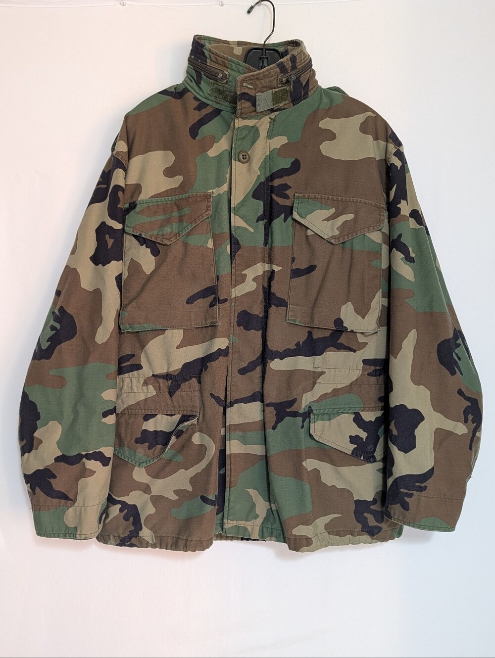 Vintage US Military M-65 Field Jacket Woodland Camo Medium Regular Hooded Coat